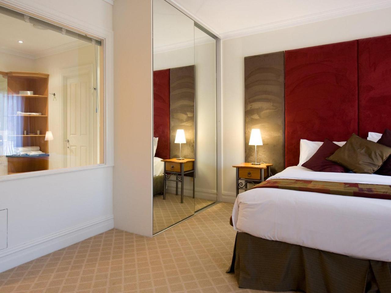Lakeside Suites 1 ديلسفورد المظهر الخارجي الصورة